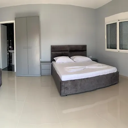 Chelsea Hotel Ksamil